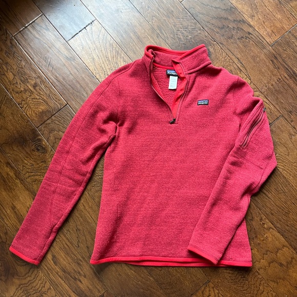 Patagonia Tops - Patagonia red medium pullover